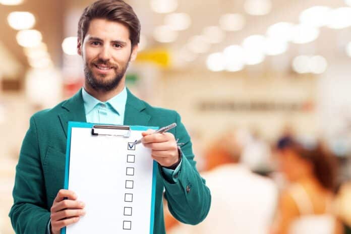 energieadviseur_met_checklist2 wachttijd energielabel