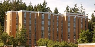 Minister Boekholt-O'Sullivan gaat onder meer tijdelijke huurcontracten voor alle studenten weer mogelijk maken. Ze hoopt met een aantal maatregelen de uitponding van huurwoningen tegen te gaan. - Foto: Canva